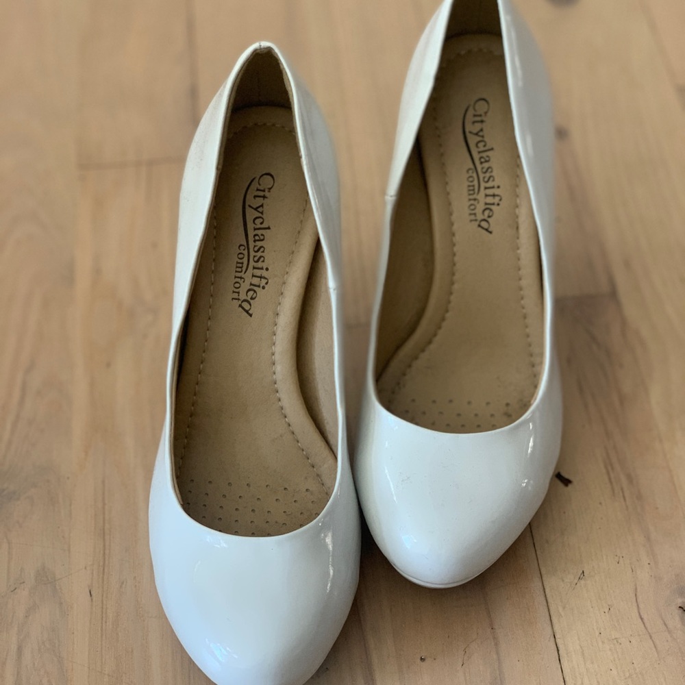 City Classified Comfort White Pump High Heel